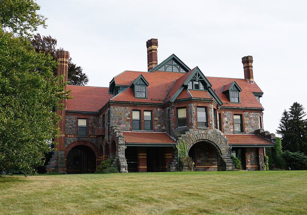 Exterior of the Eustis Estate