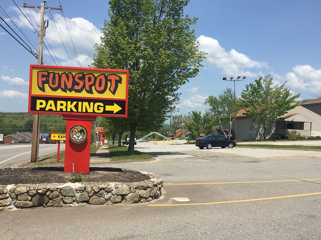 Welcome sign of Funspot Family Fun Center