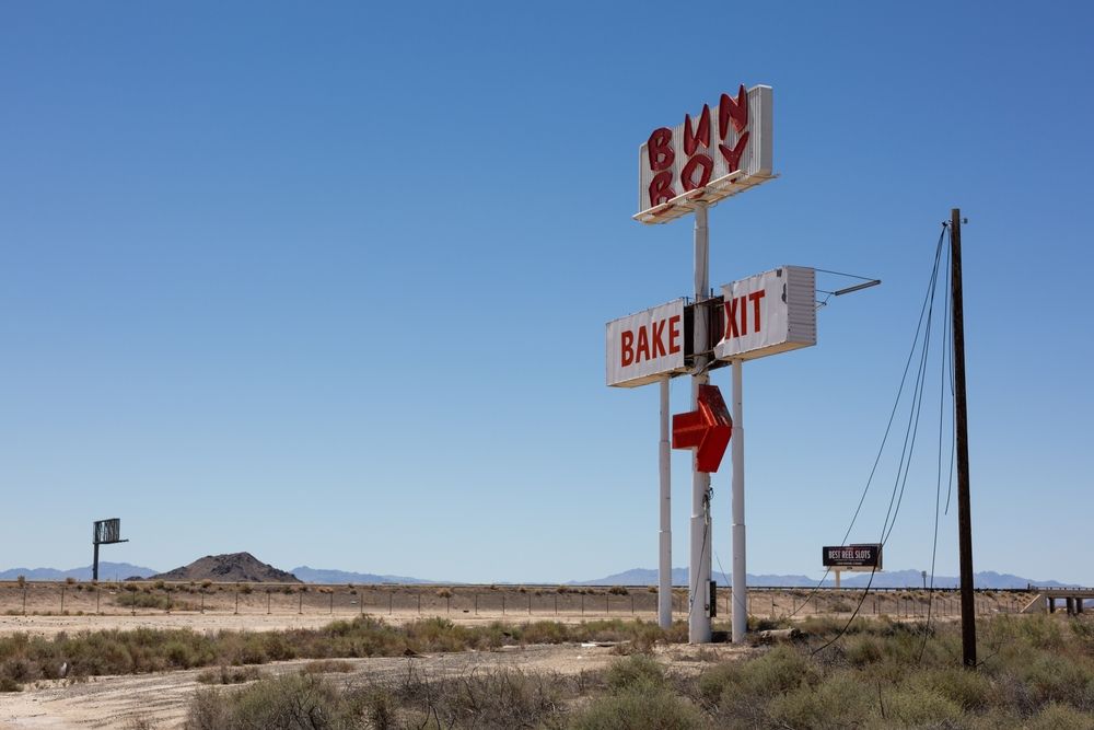 Road sign of Bun Boy Restaurant
