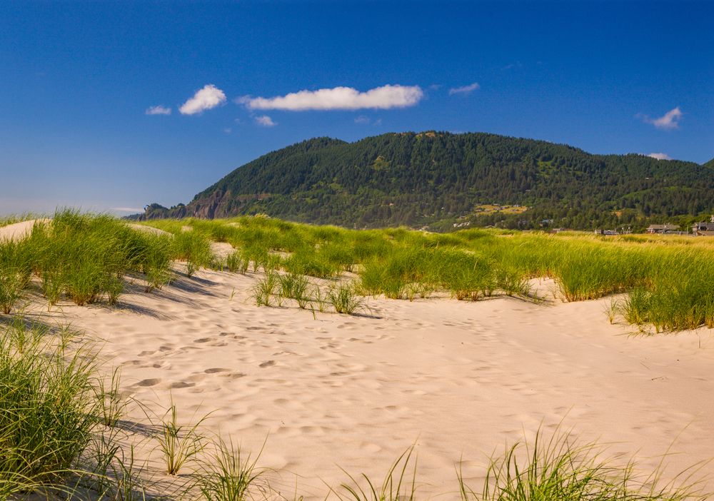Daytime view of Neahkahnie Mountain