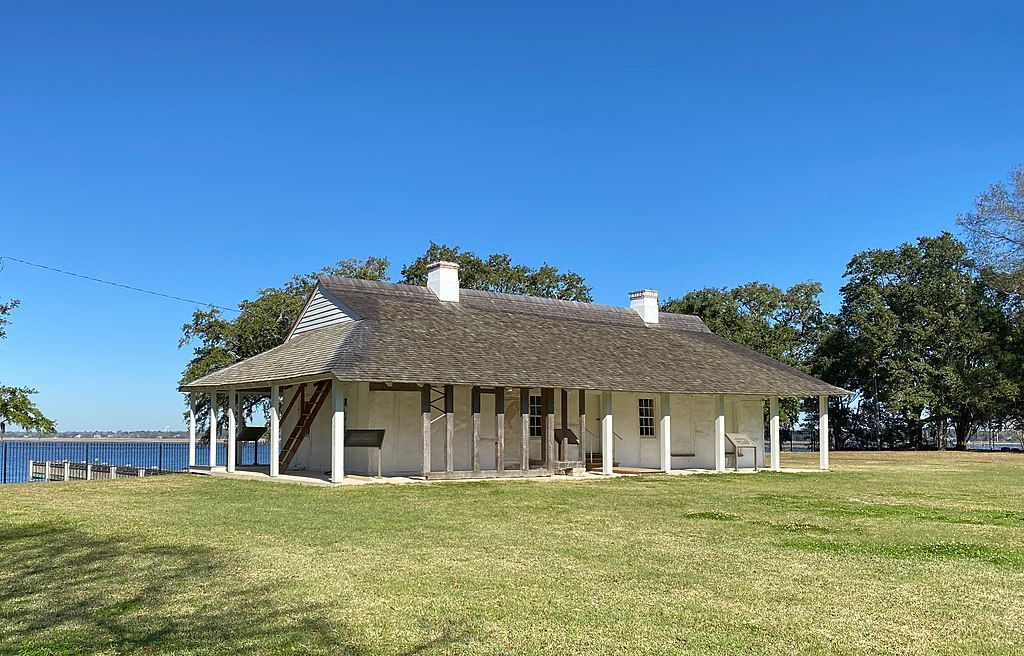 Exterior of La Pointe - Krebs House and Museum