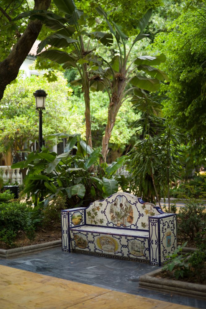 A ceramic bench at Alameda Park