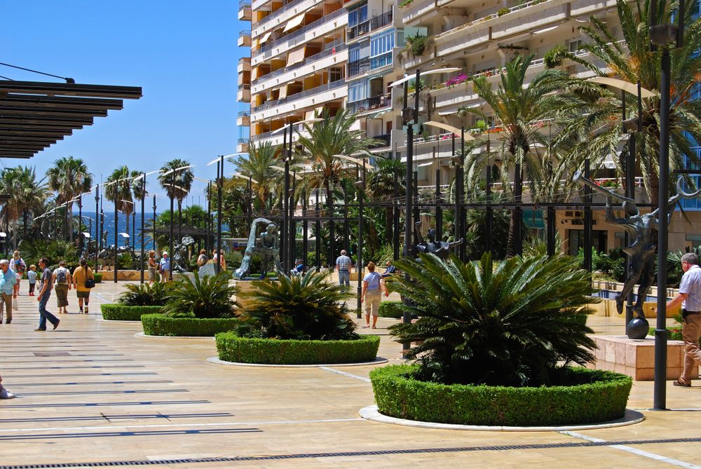 The grounds of Avenida Del Mar