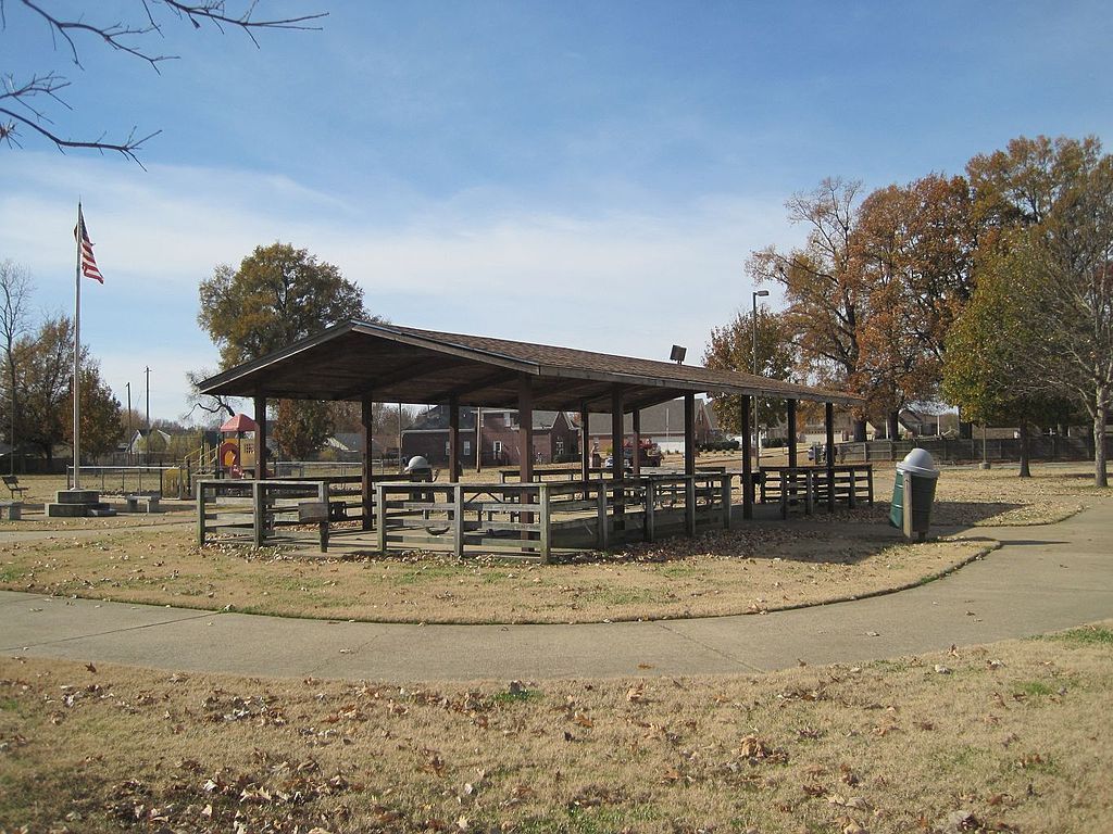 Picnic area at Lions Park