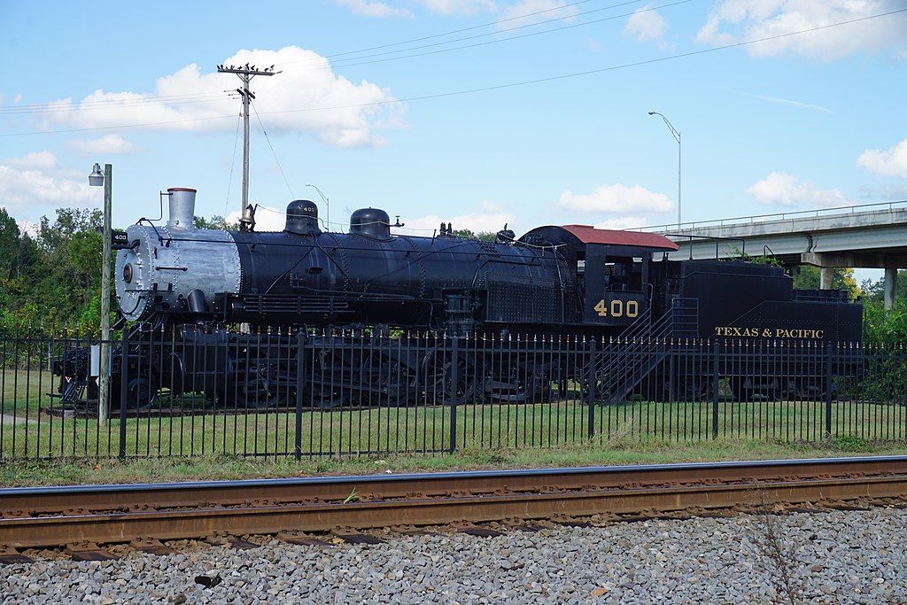 Steam locomotive at Texas and Pacific Railroad Museum/Depot