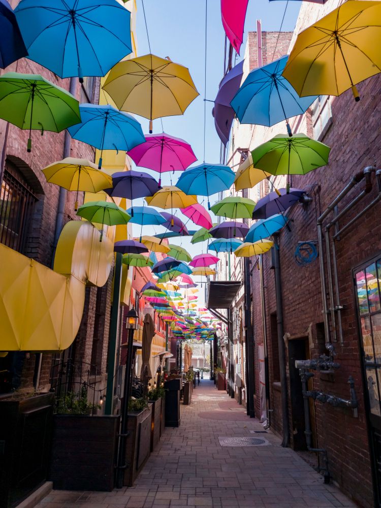 Daytime view of Orange Street Alley