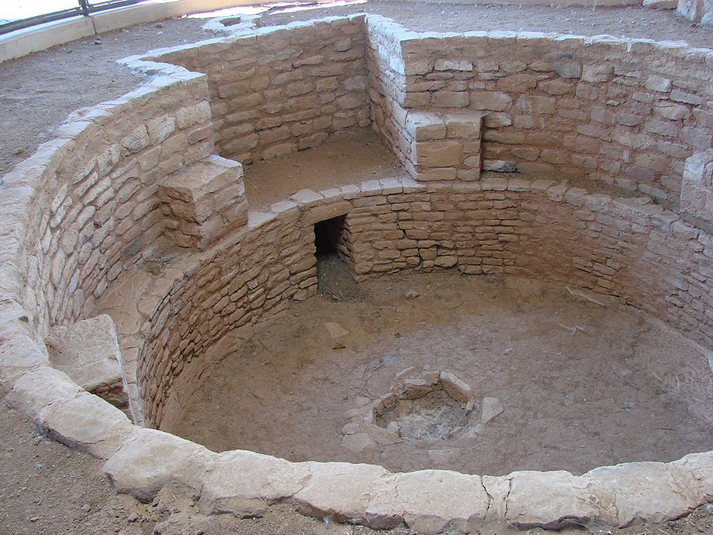 Megalithic house at Far View Point