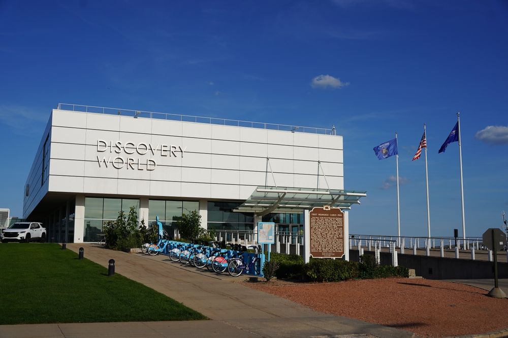 Front entrance to Discovery World