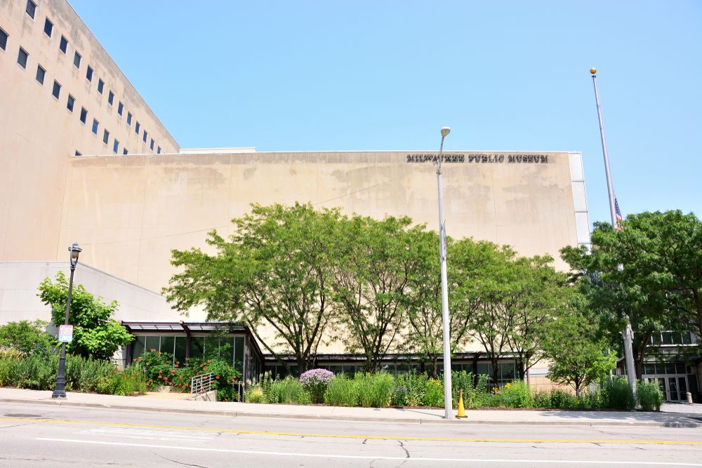 Exterior of the Milwaukee Public Museum