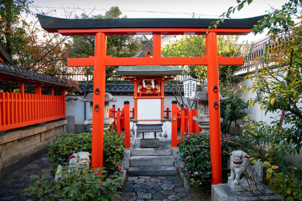 Small shrine in Naramachi