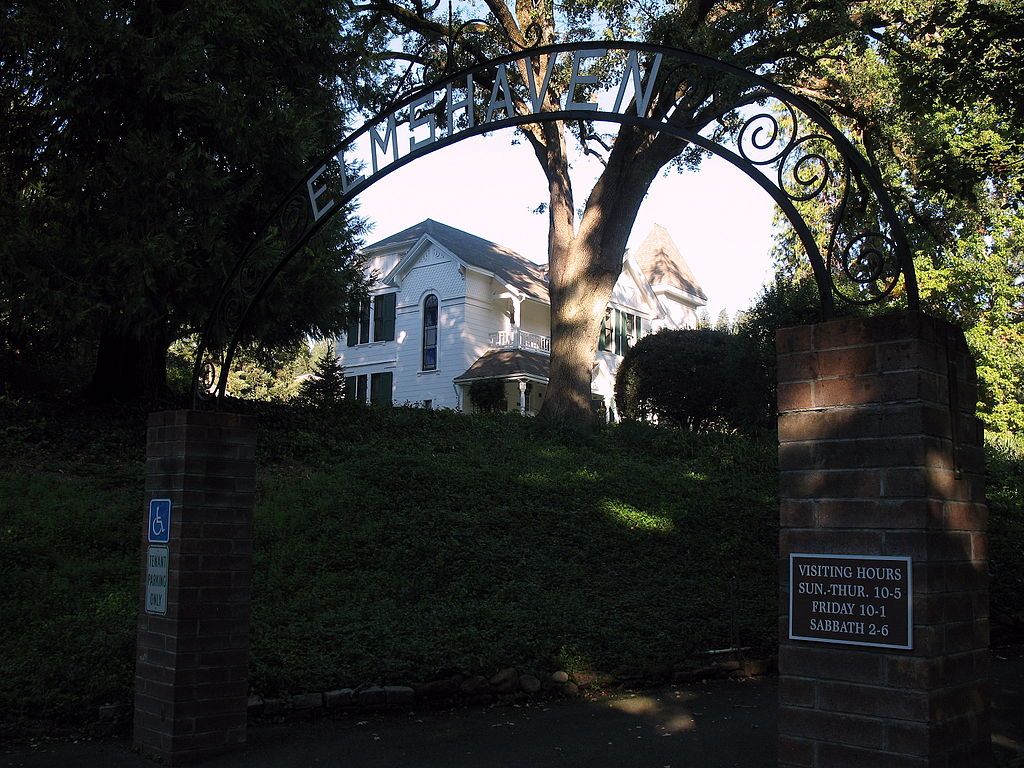 Entrance arch of Elmshaven