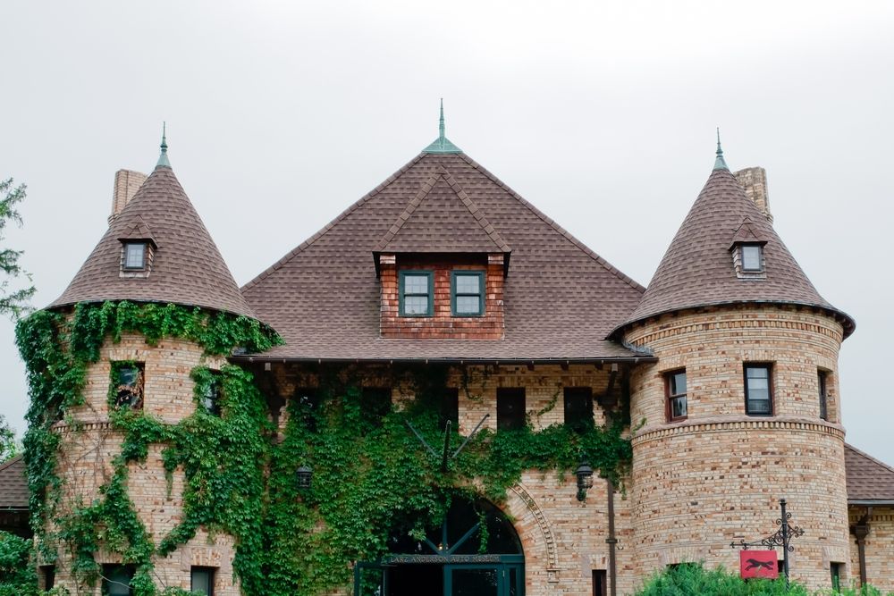Front view of Larz Anderson Auto Museum