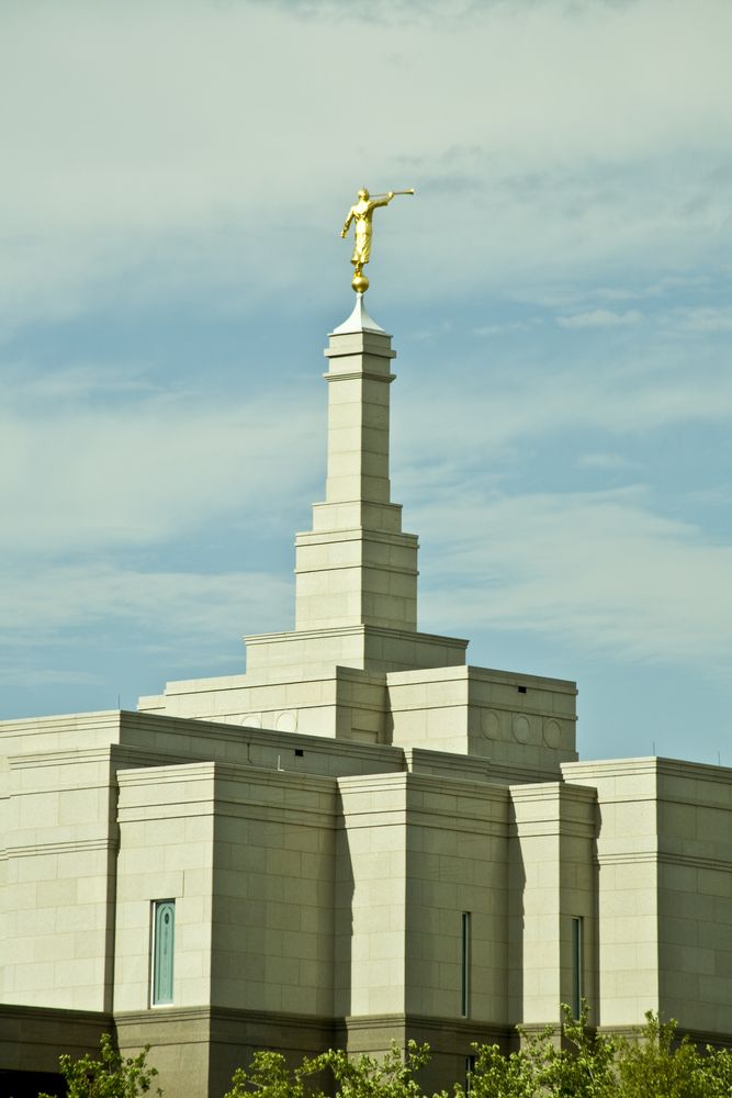 Facade of the Snowflake Arizona Temple
