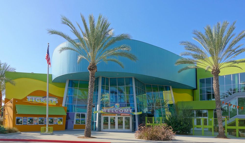 Entrance to the Discovery Cube Orange County