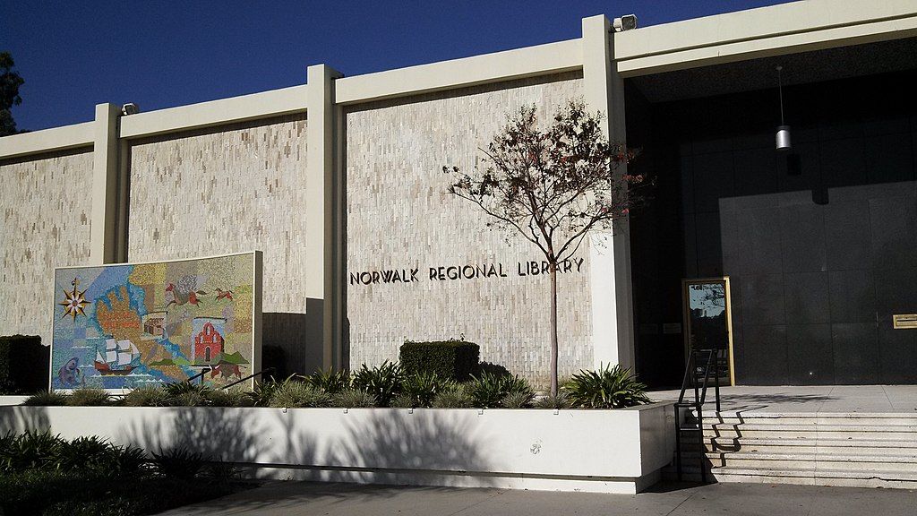Exterior of Norwalk Library