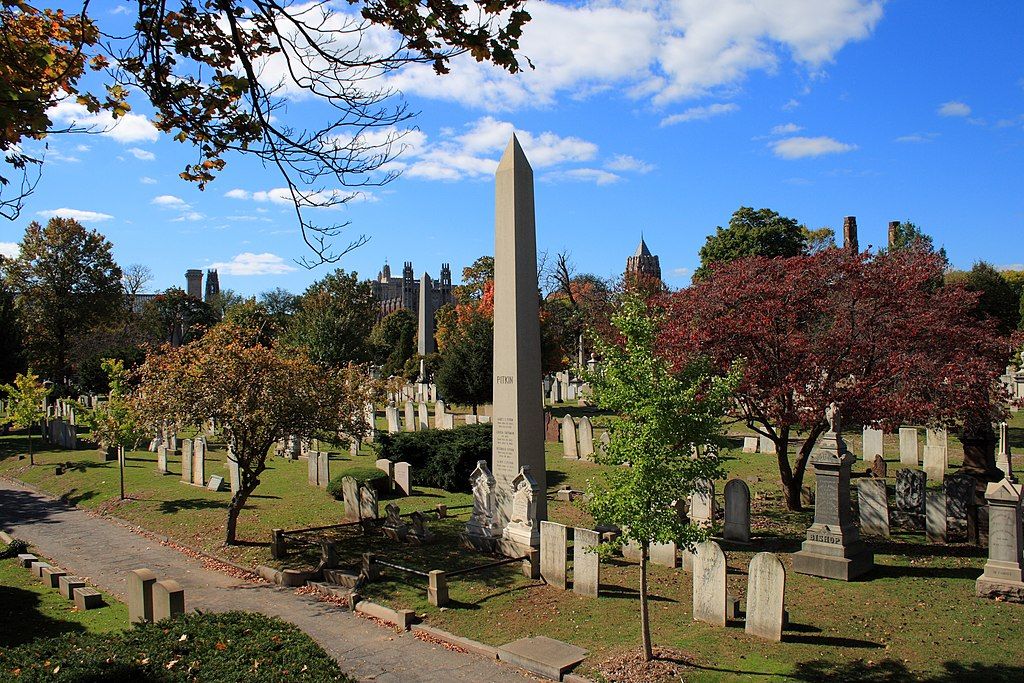 Daytime view of Grove Street Cemetery