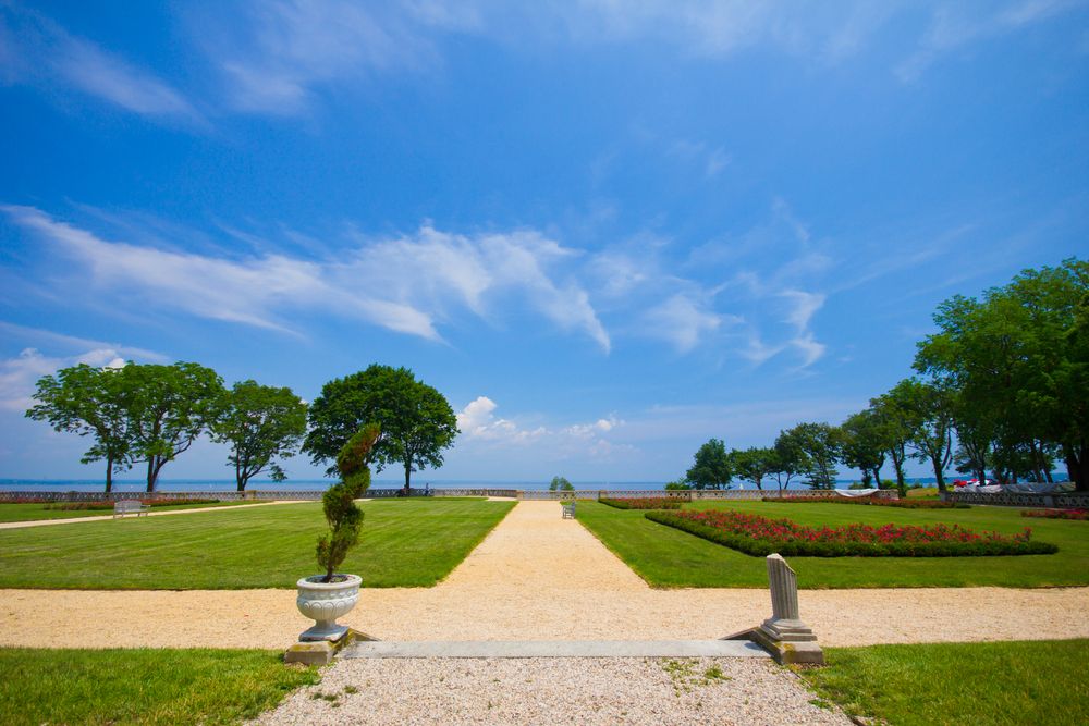 The grounds of the Historic Hempstead House