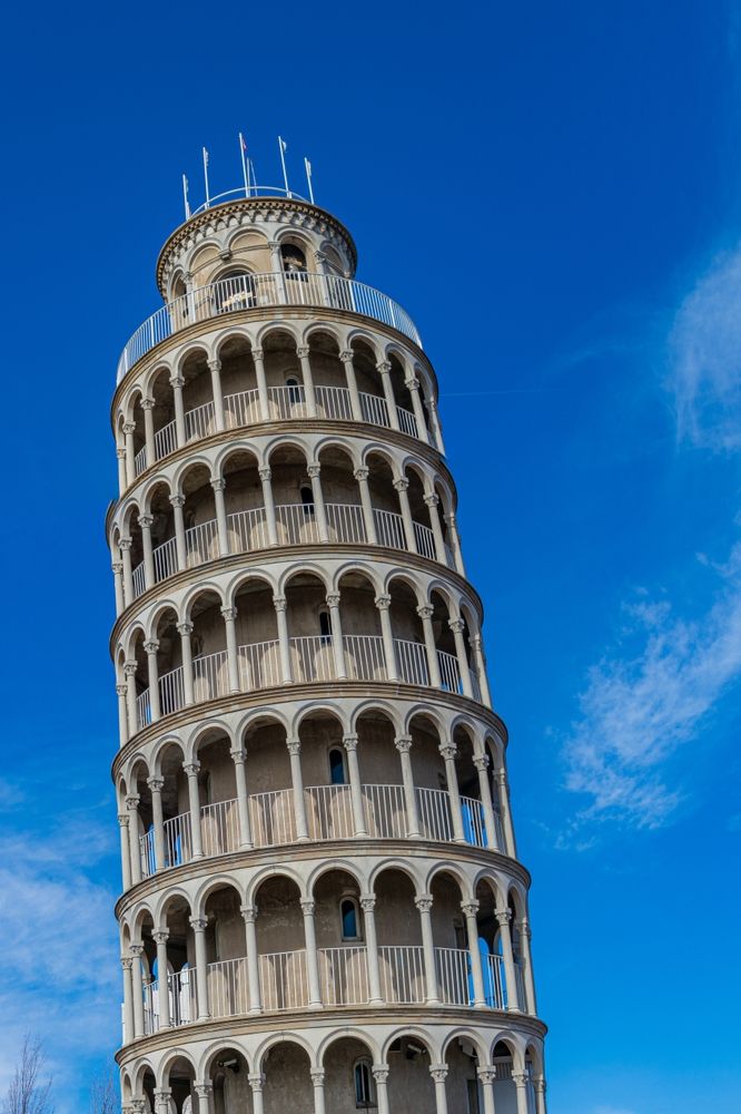 Top part of the Leaning Tower of Niles