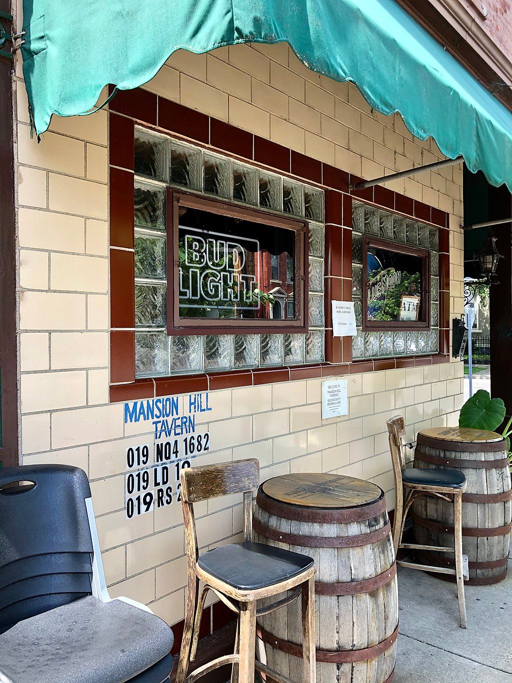 Front view of Mansion Hill Tavern