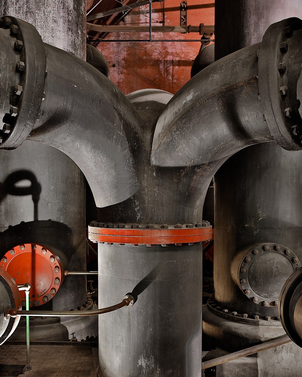 Great engines hall in Metropolitan Waterworks Museum