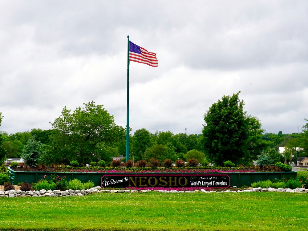 Welcome sign of World's Largest Flower Box