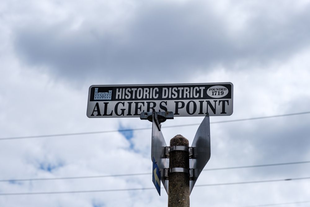 Street sign of Algiers Point