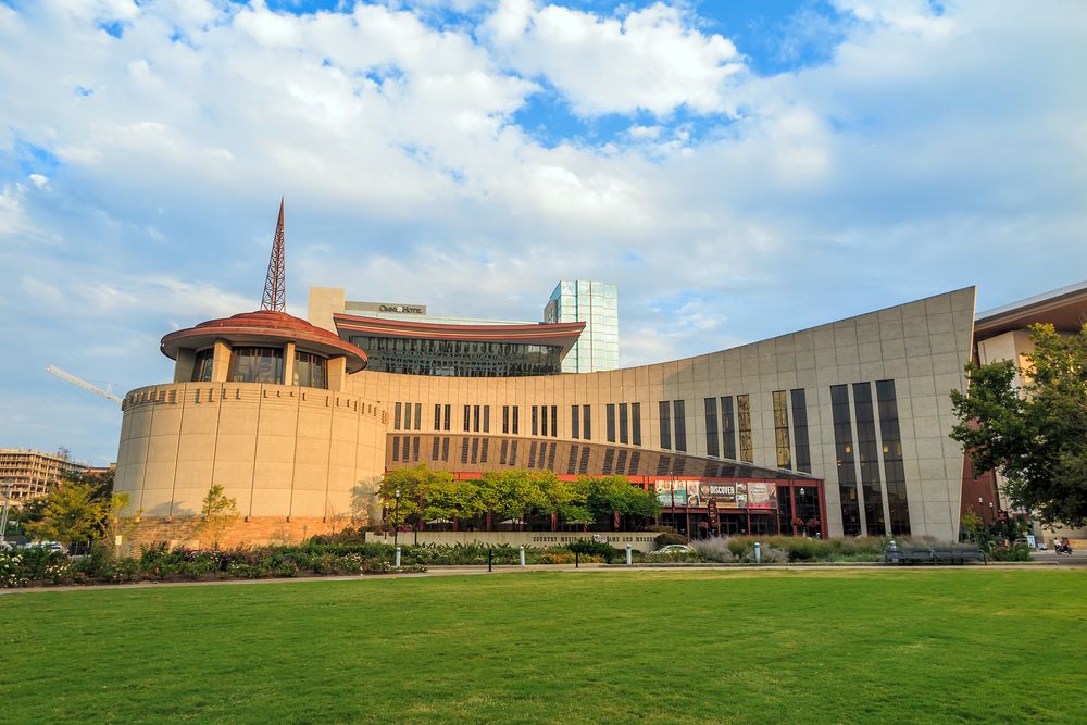 Exterior of the Country Music Hall of Fame and Museum