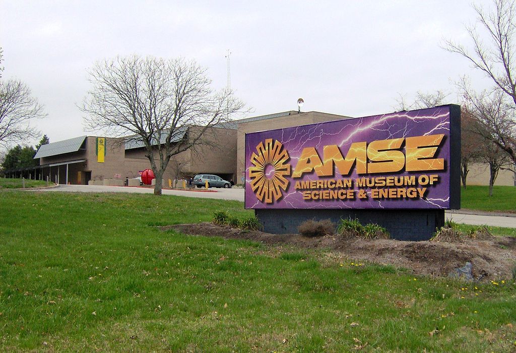 Name sign of American Museum of Science and Energy.