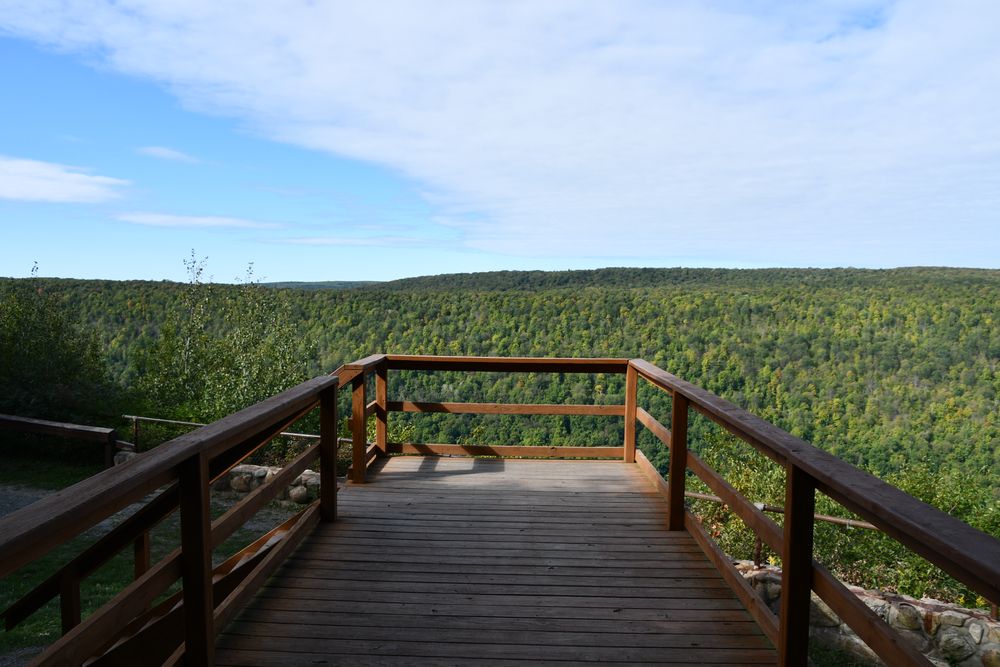 Observation deck of Ontario County Park at Gannett Hill
