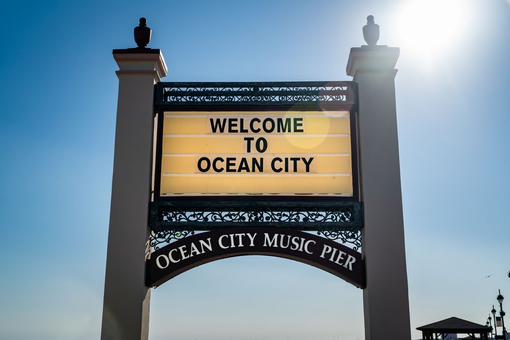 Welcome sign of Ocean City Music Pier