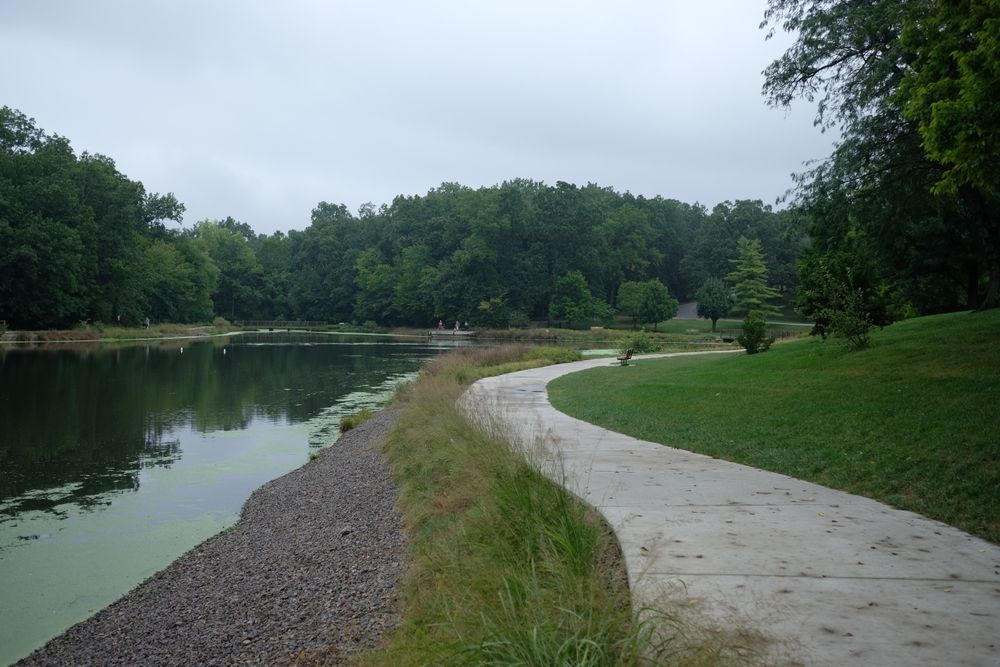 Trail beside the waters of Fort Zumwalt Park