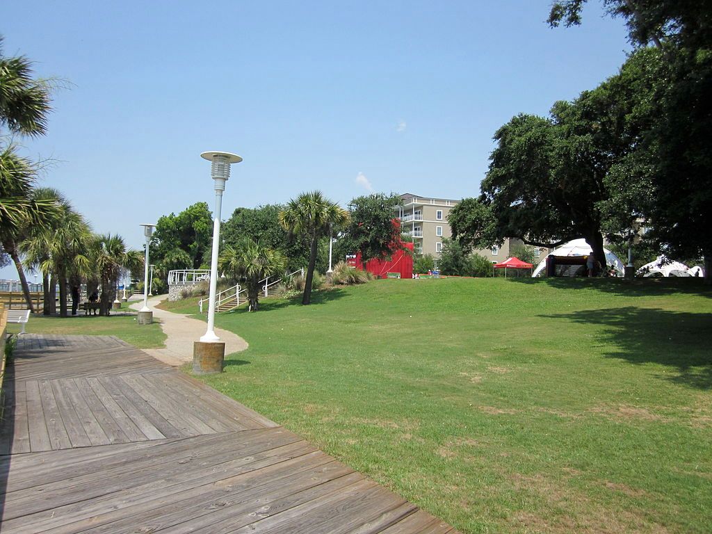 Light post at Fort Walton Beach Landing Park.