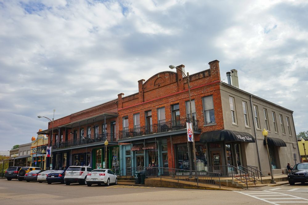 Stores at downtown Oxford