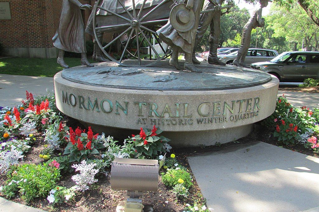 Welcome sign of Mormon Trail Center at Winter Quarters