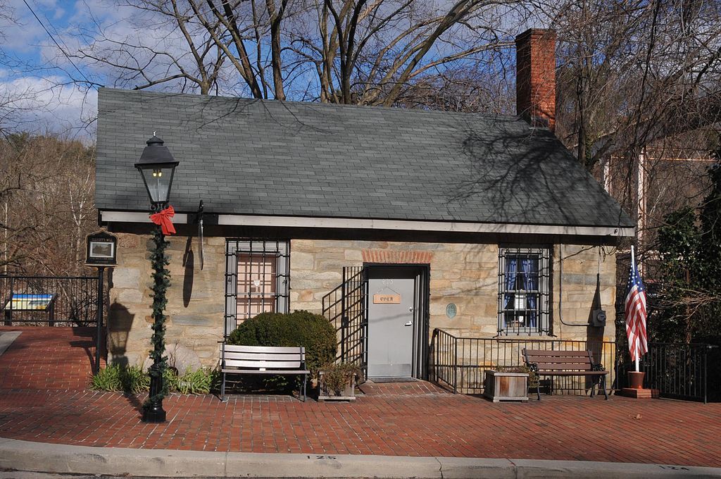 Exterior of Mill House Museum