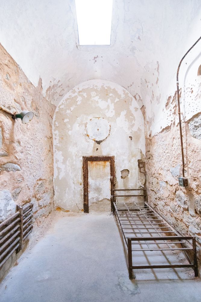 Jail cell in Eastern State Penitentiary