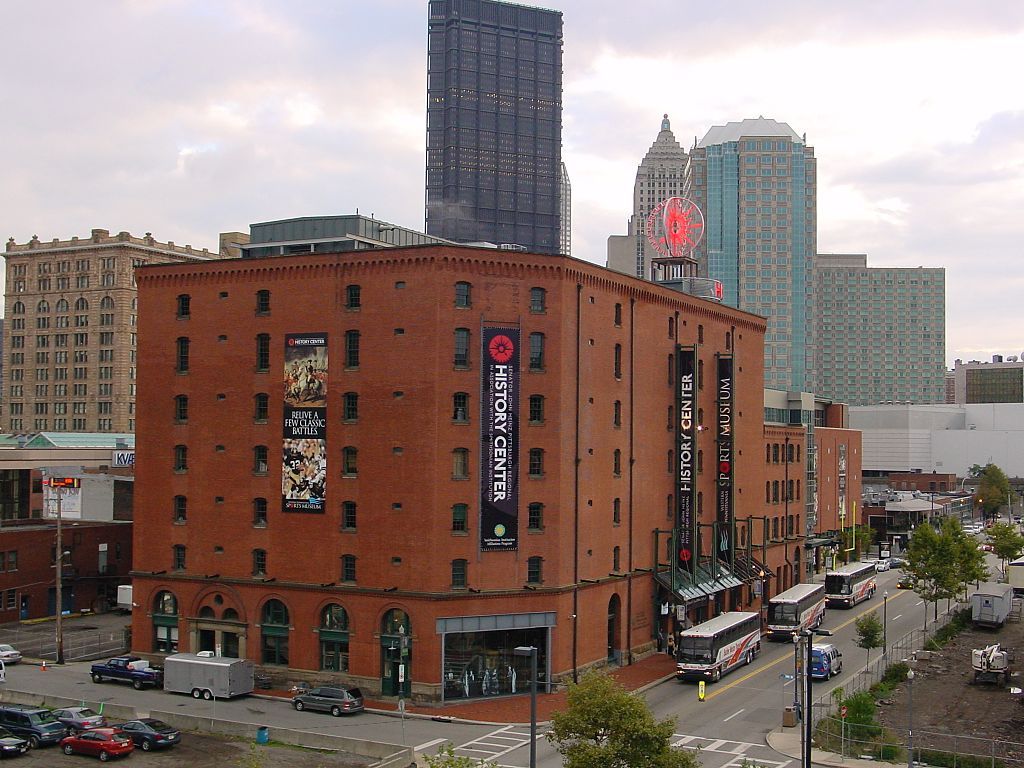 Exterior of Heinz History Center