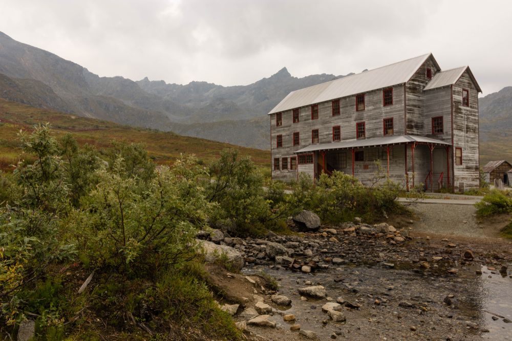 Old building at Independence Mine State Historical Park