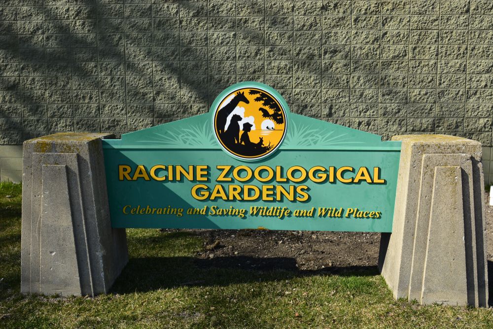 Sign of Racine Zoological Gardens