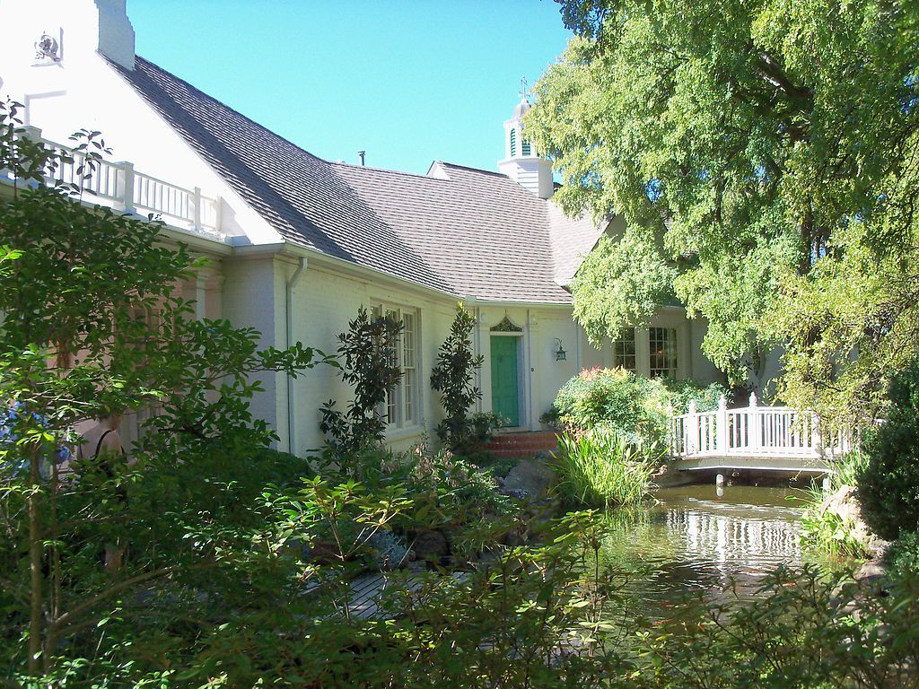 A house at Chandor Gardens