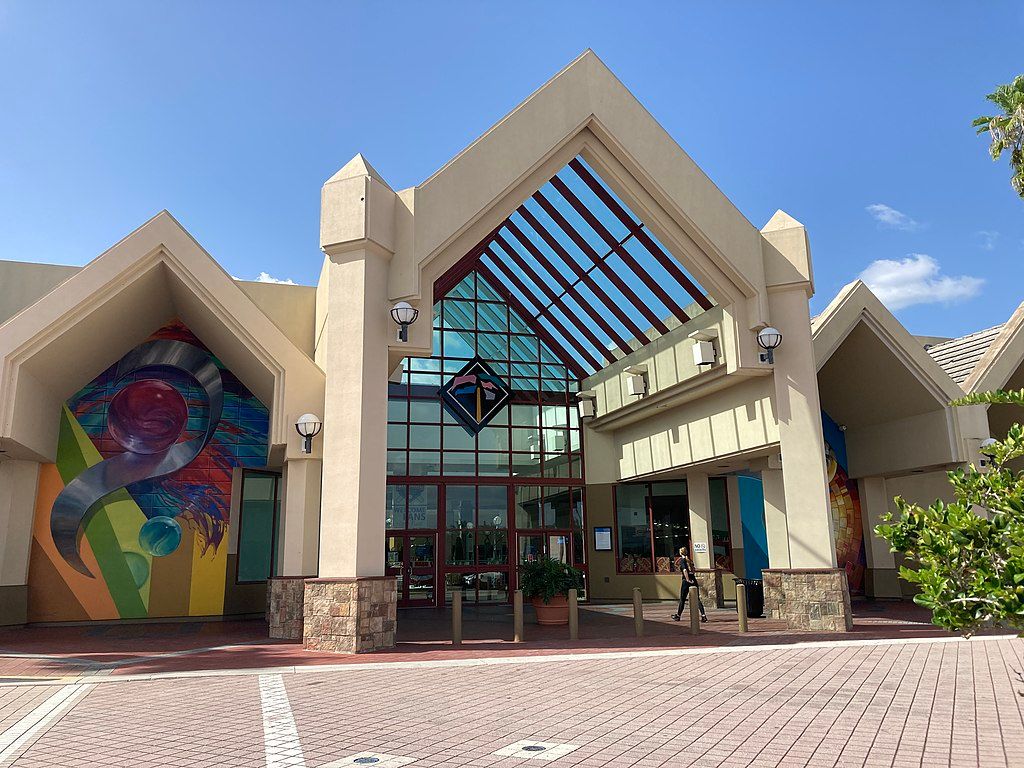 Exterior of Port Charlotte Town Center