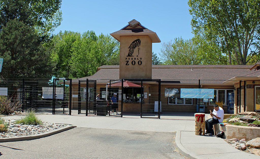Exterior of Pueblo Zoo