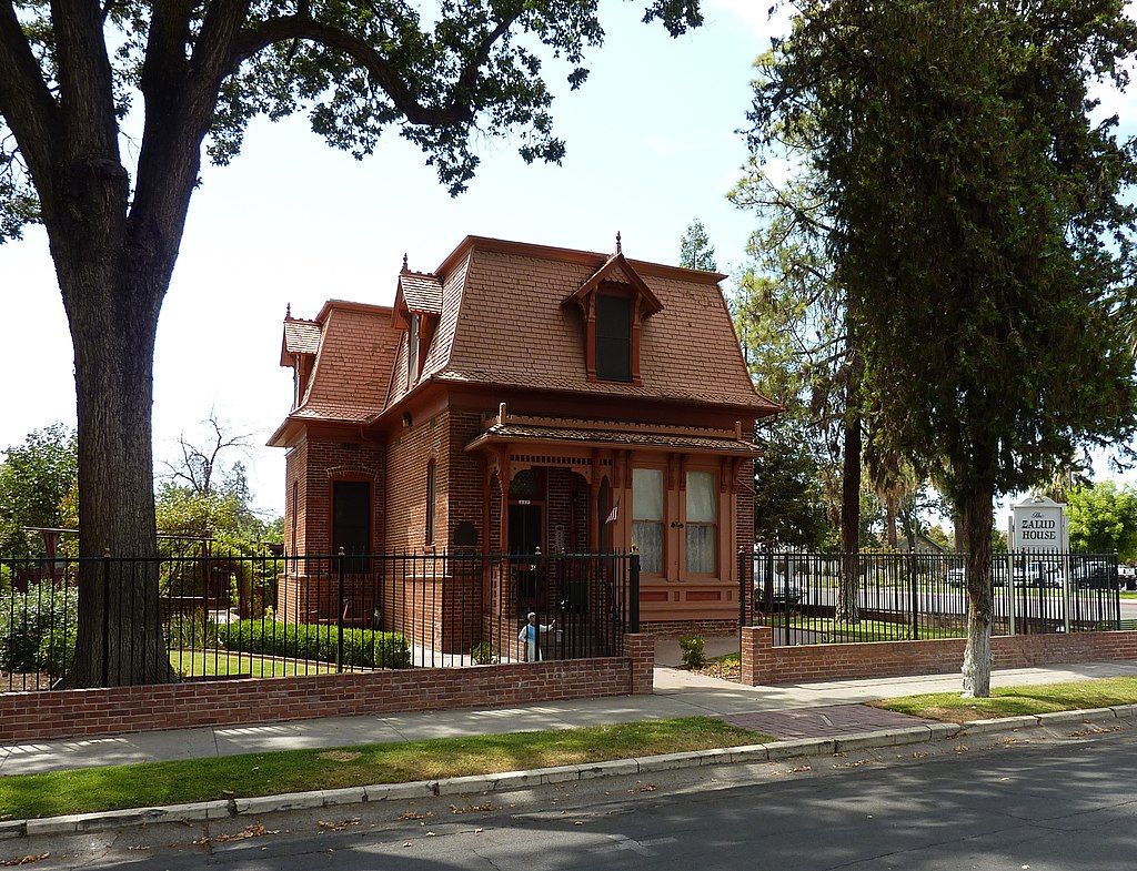 Exterior of Zalud House