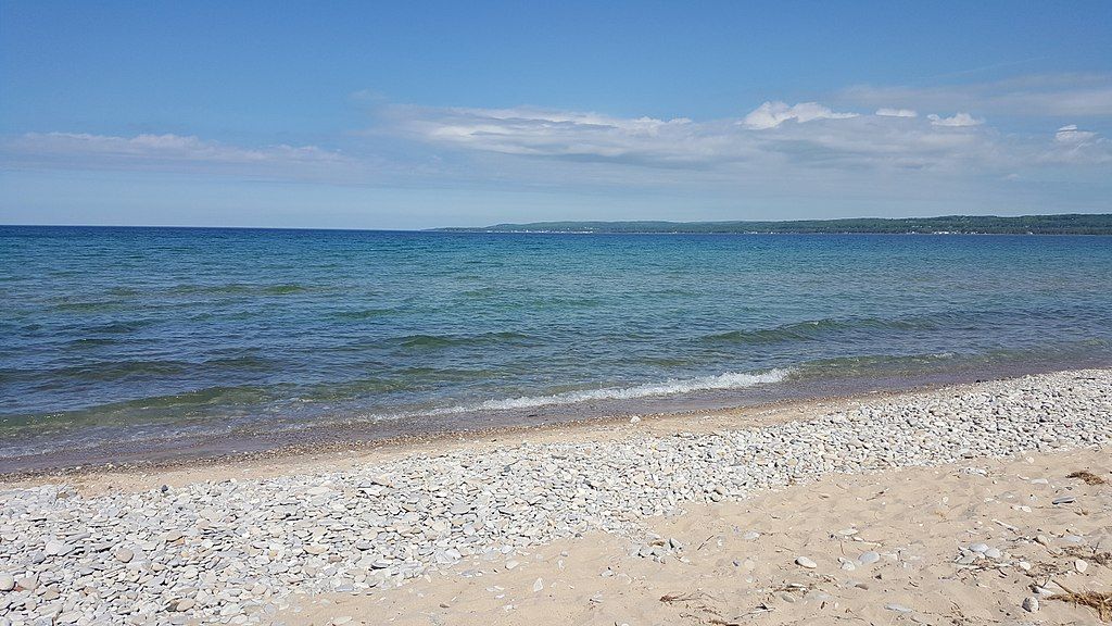 Waves crashing on the shores of Petoskey state park