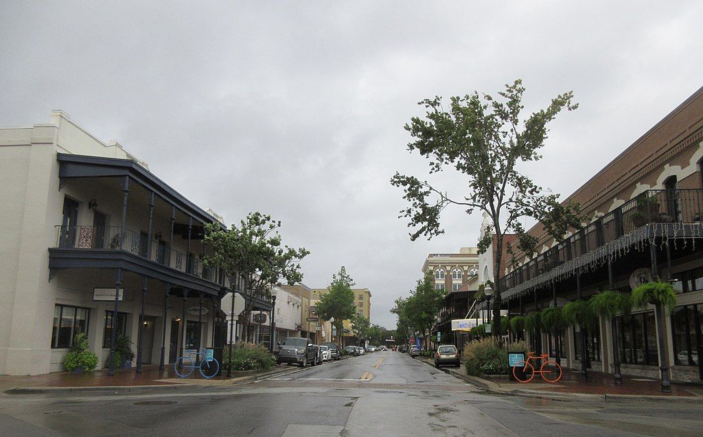 Rainy day at Palafox Street