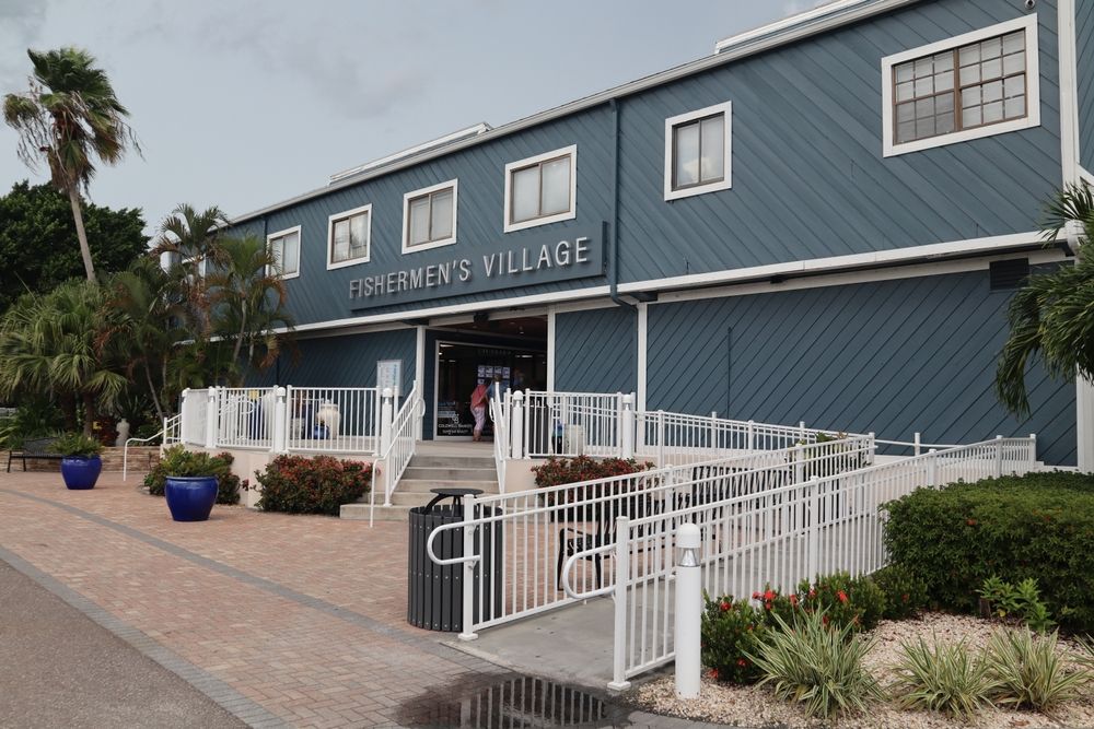 Entrance to Fishermen's Village