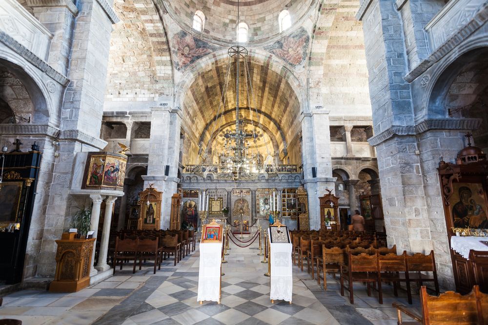 Interior of the Panagia Ekatontapiliani
