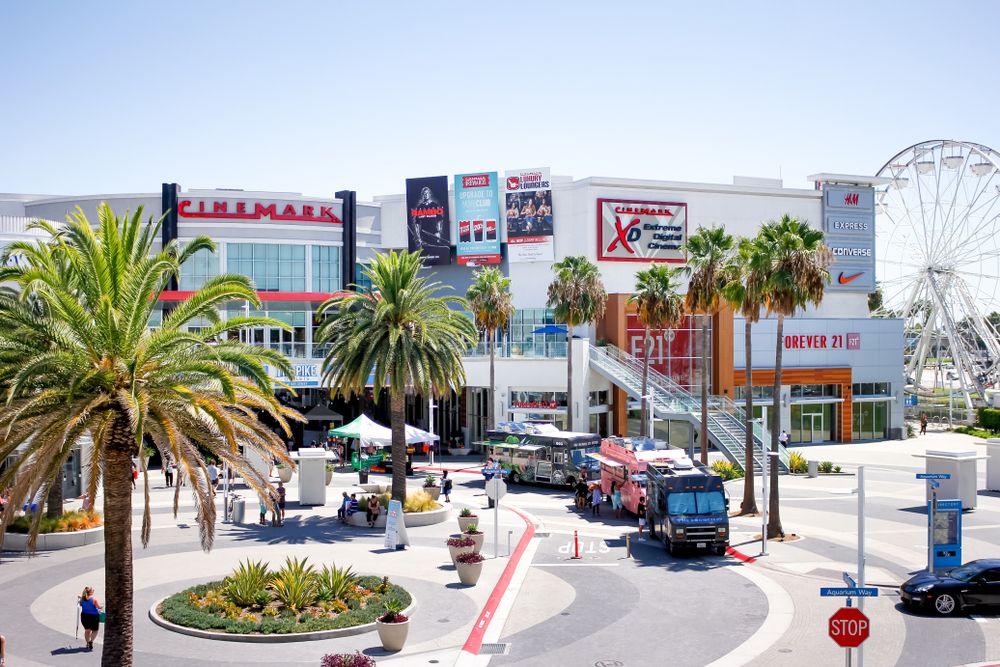 Exterior of Pike Outlets