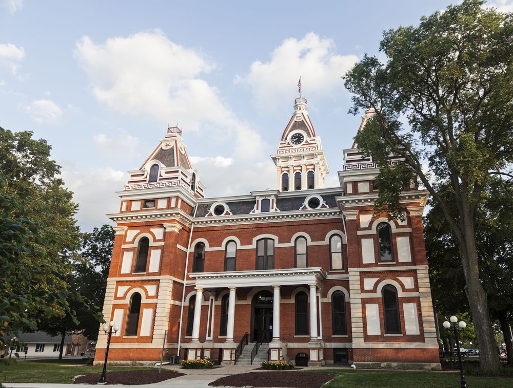 Exterior of Livingston County Courthouse