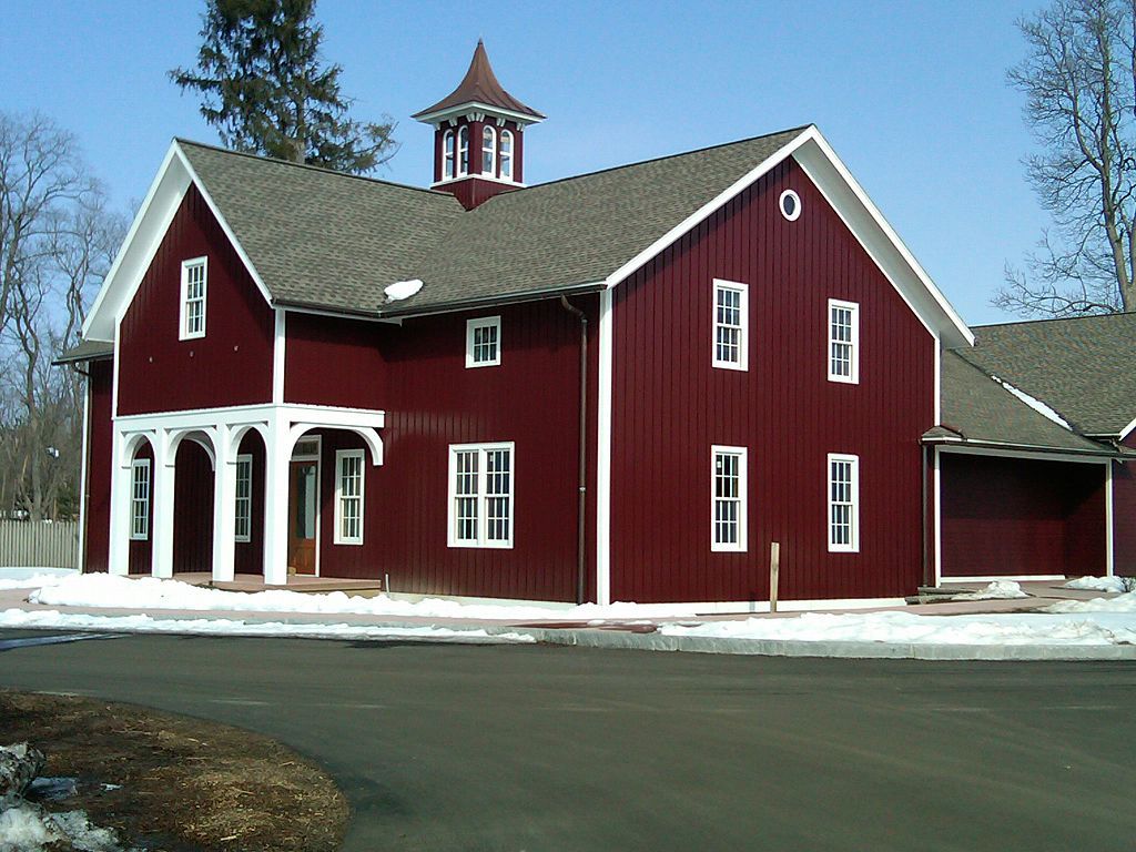 Exterior of Pittsford Farms Dairy & Bakery